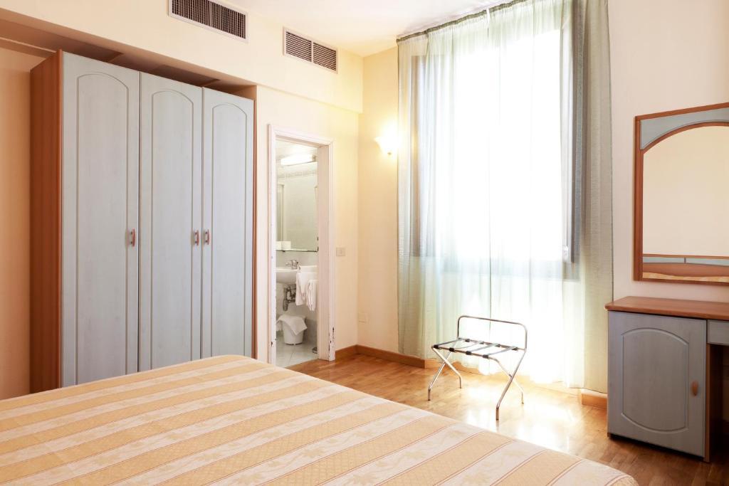 Hotel Savoia E Campana Montecatini Terme Bilik gambar